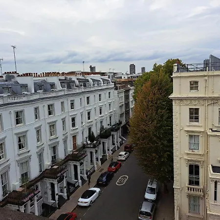 Palace Court Hotel